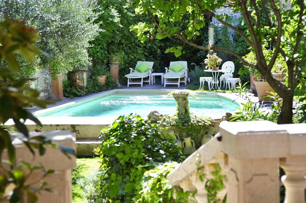 Bed and Breakfast Les Saisons Villeneuve-lès-Avignon Esterno foto